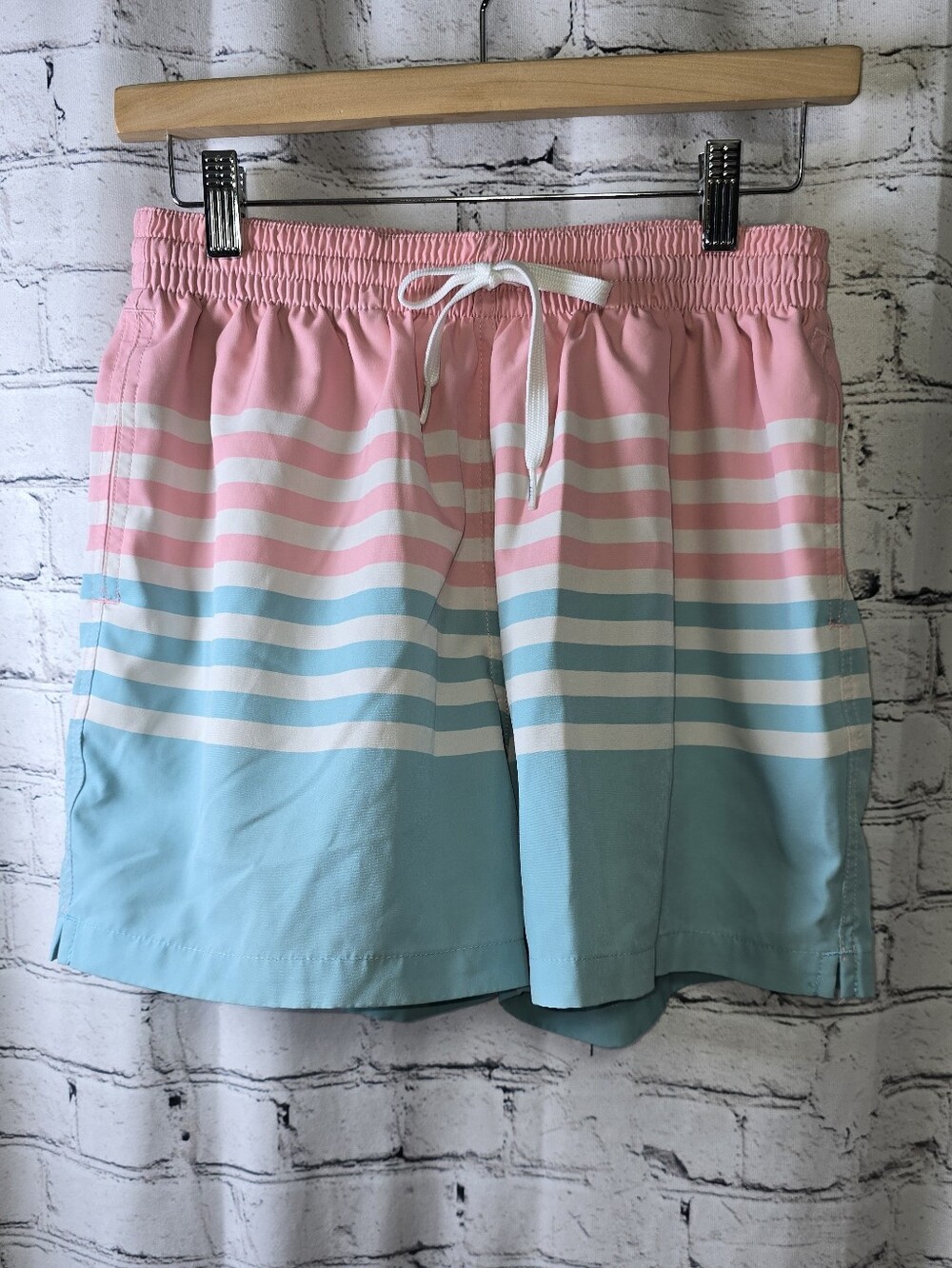 Men's Chubbies Pink & Light Blue Striped Swim Trunks‎ Size Medium